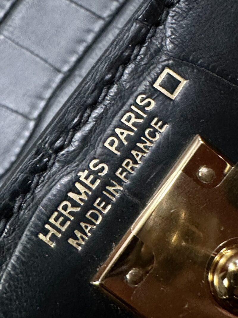 Hermès Kelly Danse 22 Matte Crocodile Noir Gold Hardware - Image 18