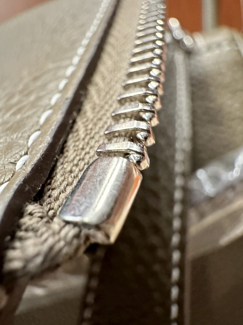 Hermès Lindy 30 Taurillon Clemence Etoupe Silver Hardware - Image 16