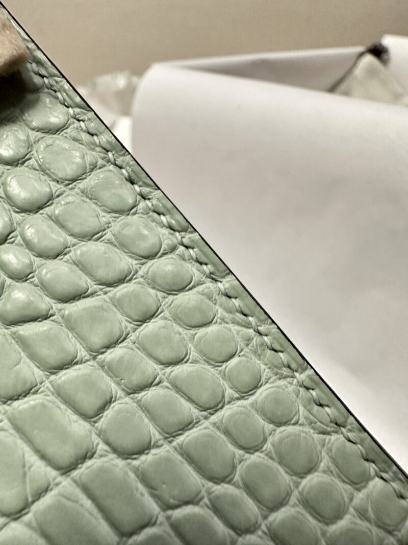 Hermès Mini Kelly Matte Alligator Vert D'eau Gold Hardware - Image 23