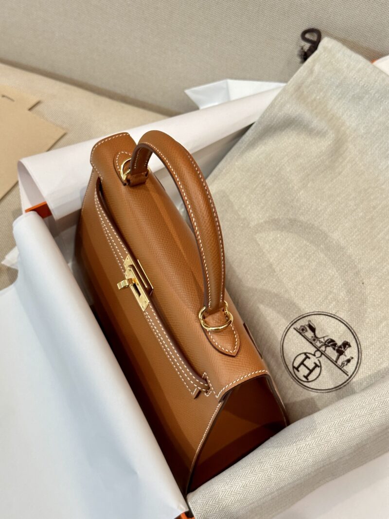 Hermès Kelly 25 Epsom Gold Gold Hardware - Image 4