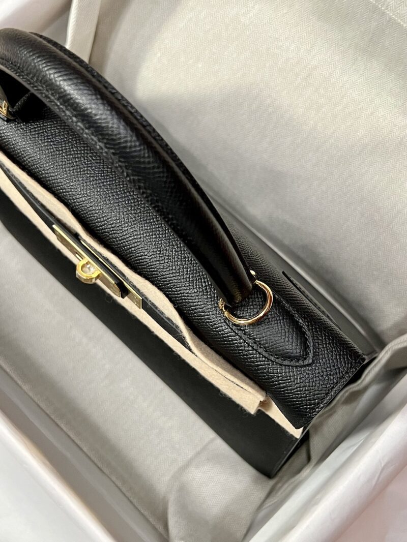 Hermès Kelly 25 Epsom Noir Gold Hardware - Image 7