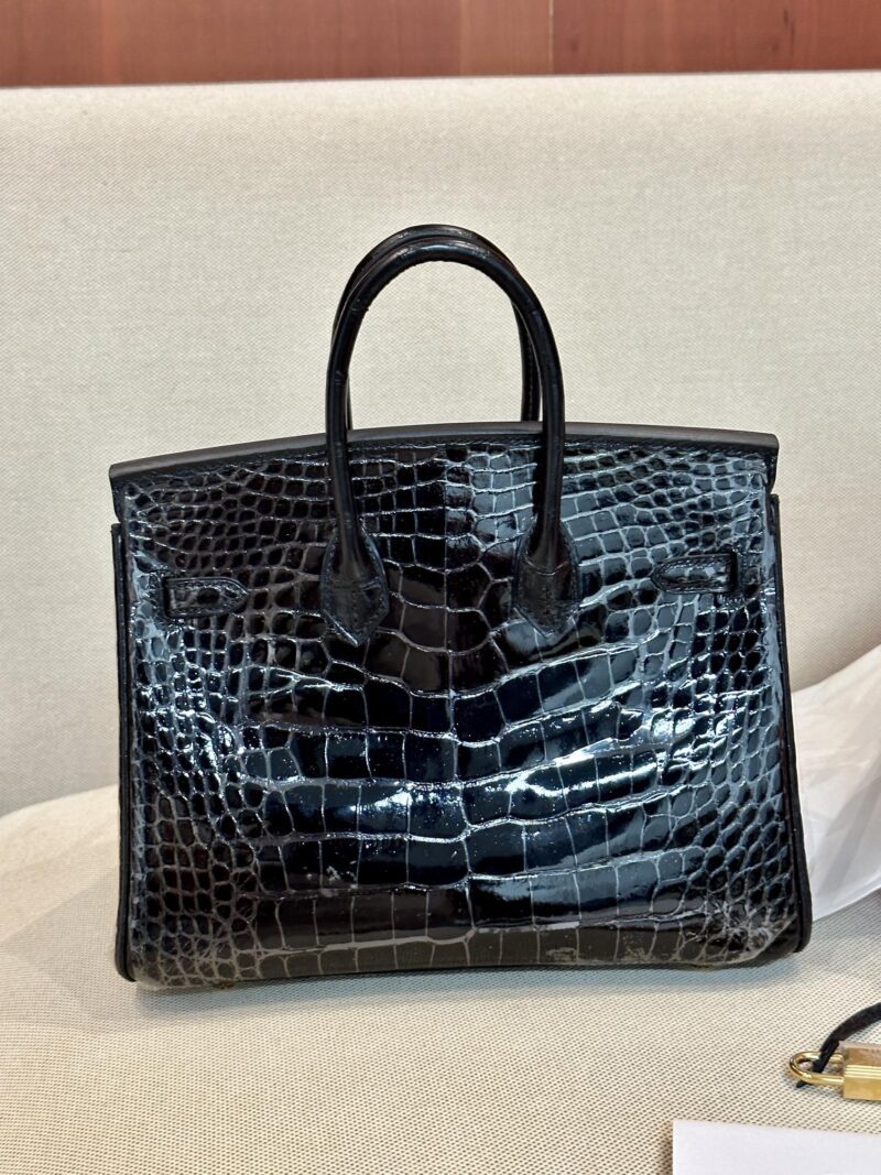 Hermès Birkin 25 Noir, Gold Shiny Crocodile Gold Hardware - Image 9
