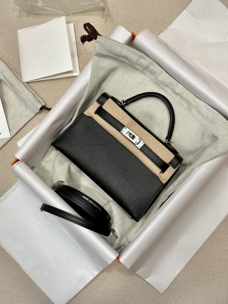 Hermès Mini Kelly Epsom Noir Gold Hardware - Image 2