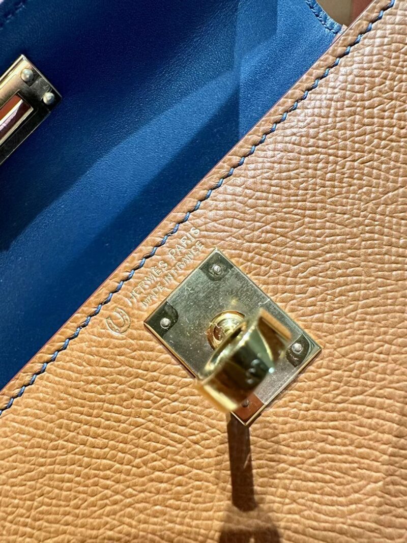 Hermès Mini Kelly 19 Gold & Deep Blue Gold Hardware - Image 9