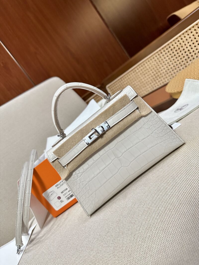 Hermès Mini Kelly Matte Alligator Beton Silver Hardware - Image 5