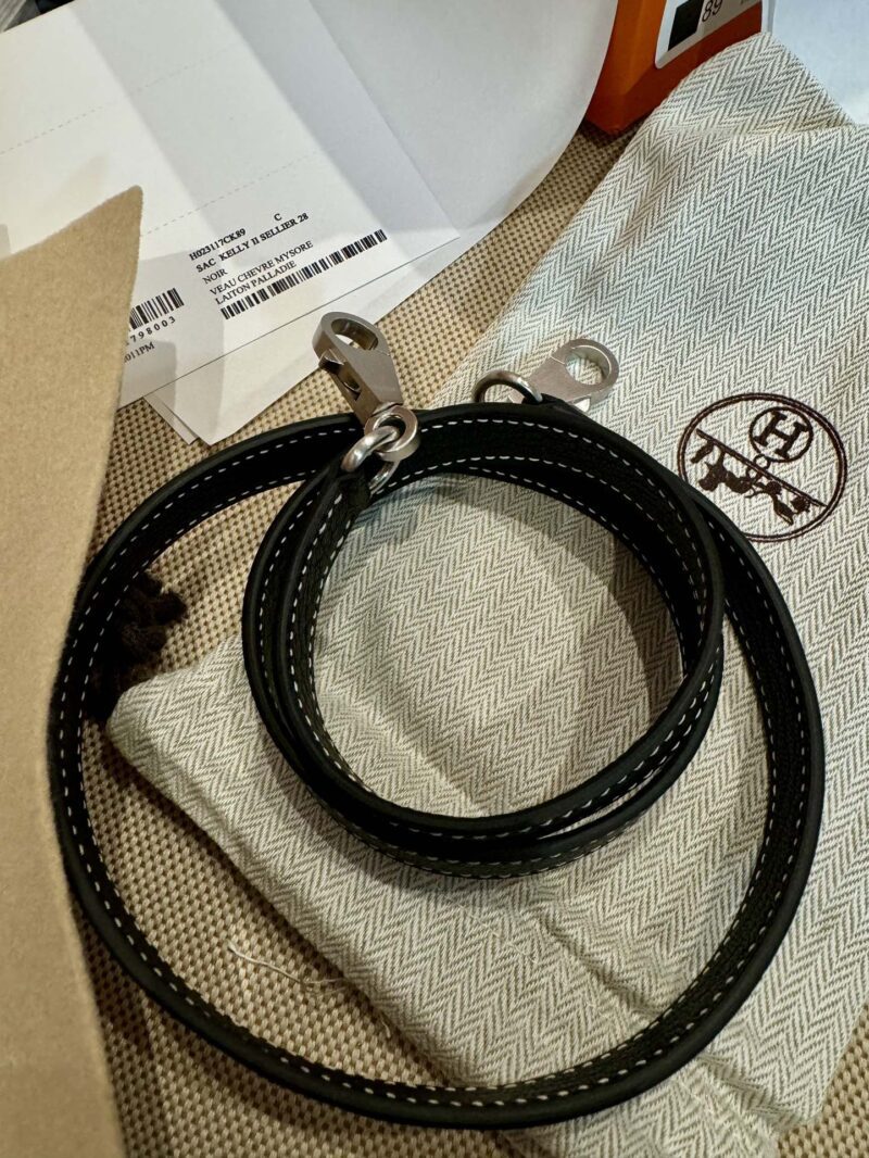 Hermès Kelly 28 Chevre Noir, Mauve Slyvestre Silver Hardware - Image 23