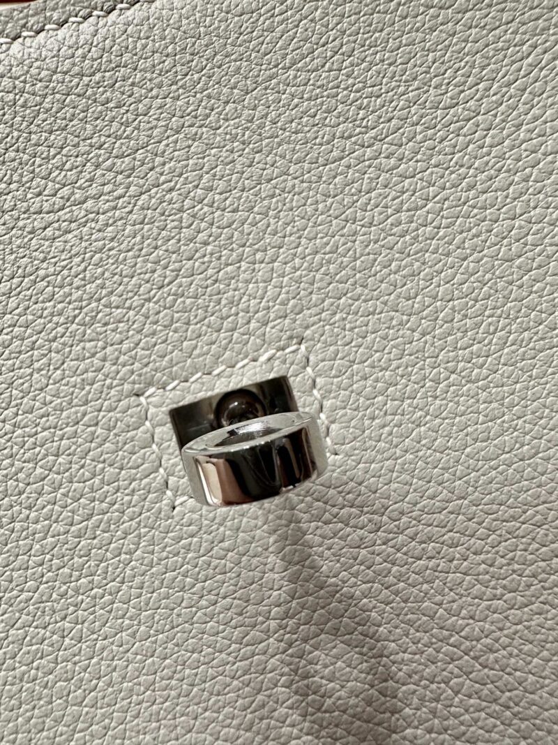 Hermès Jypsiere 23 Evercolor Beton Silver Hardware - Image 12