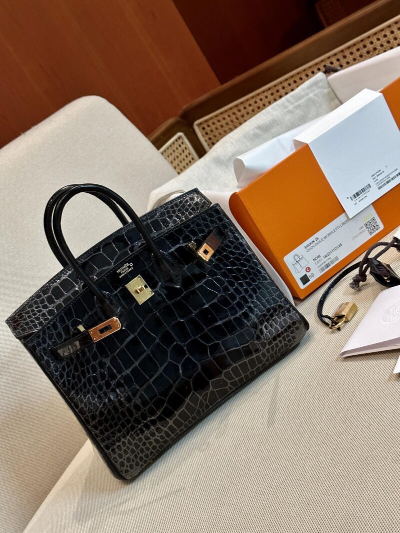 Hermès Birkin 25 Noir, Gold Shiny Crocodile Gold Hardware - Image 10