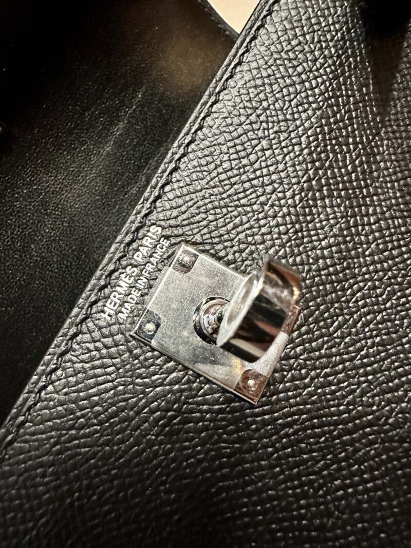 Hermès Mini Kelly Epsom Noir Gold Hardware - Image 25