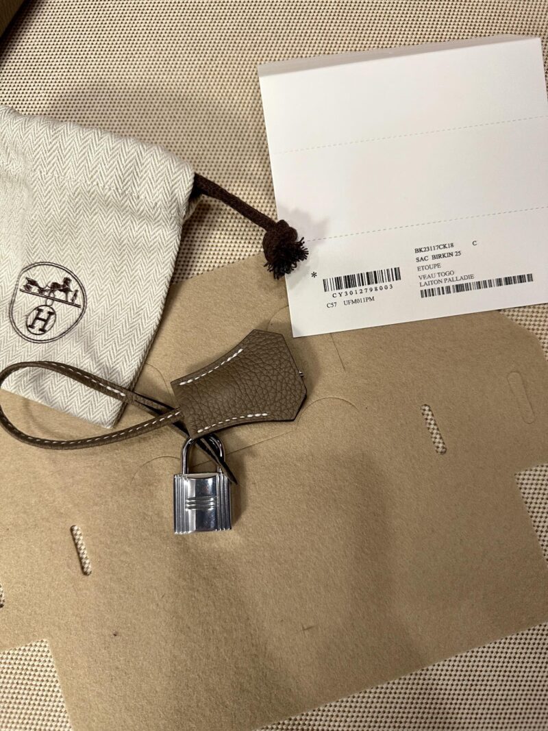 Hermès Birkin 25 Etoupe Togo Gold Hardware - Image 22