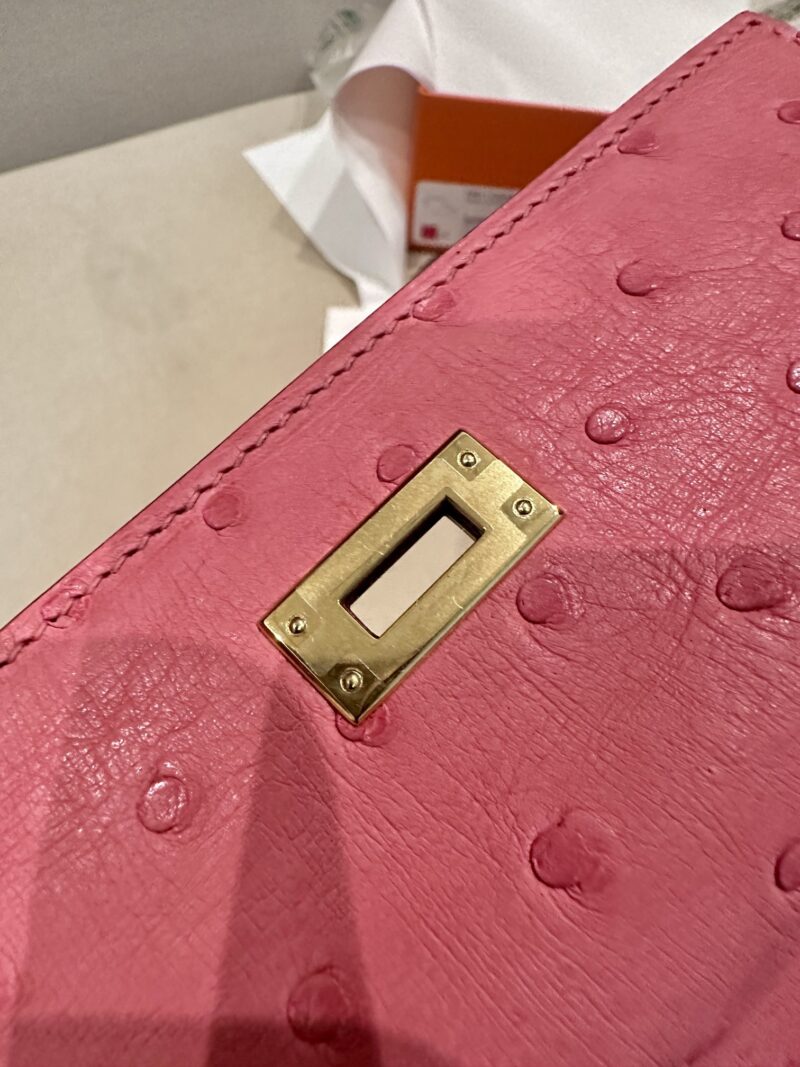 Hermès Kelly Danse 22 Ostrich Rose Bubble Gold Hardware - Image 12