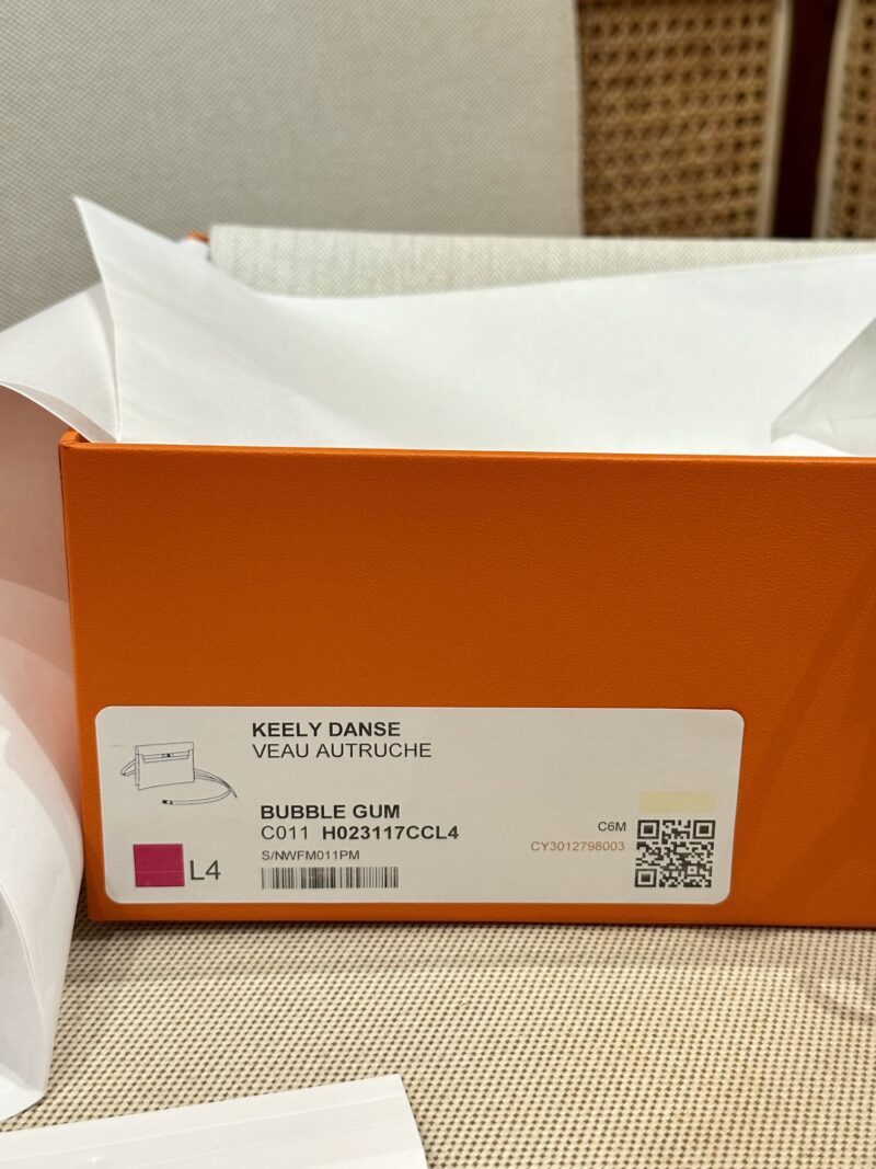 Hermès Kelly Danse 22 Ostrich Rose Bubble Gold Hardware - Image 22