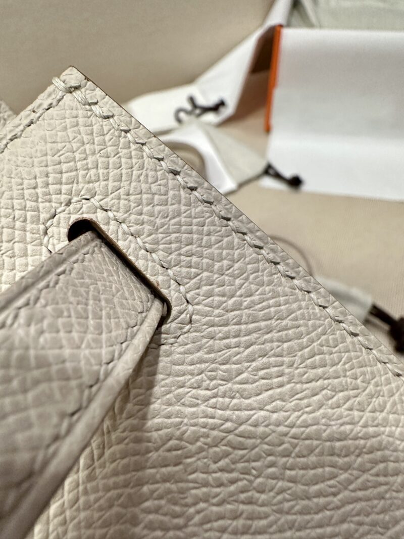 Hermès Kelly 25 Epsom Craie Gold Hardware - Image 28