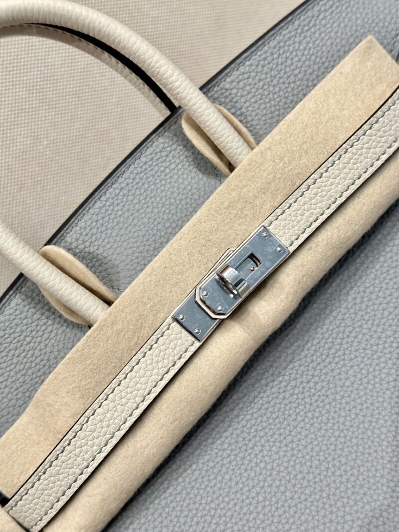Hermès Birkin 25 Blue De Presse, Craie Togo Palladium Hardware - Image 17