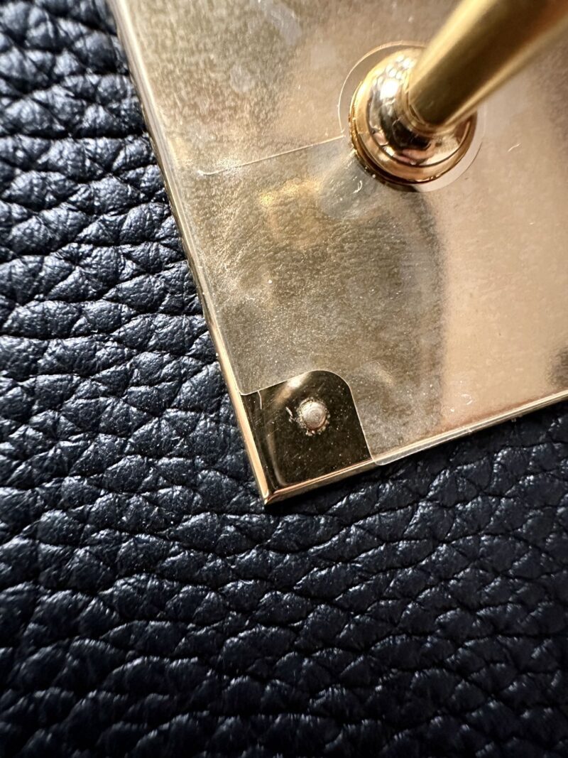 Hermès Kelly 28 Togo Noir Gold Hardware - Image 25