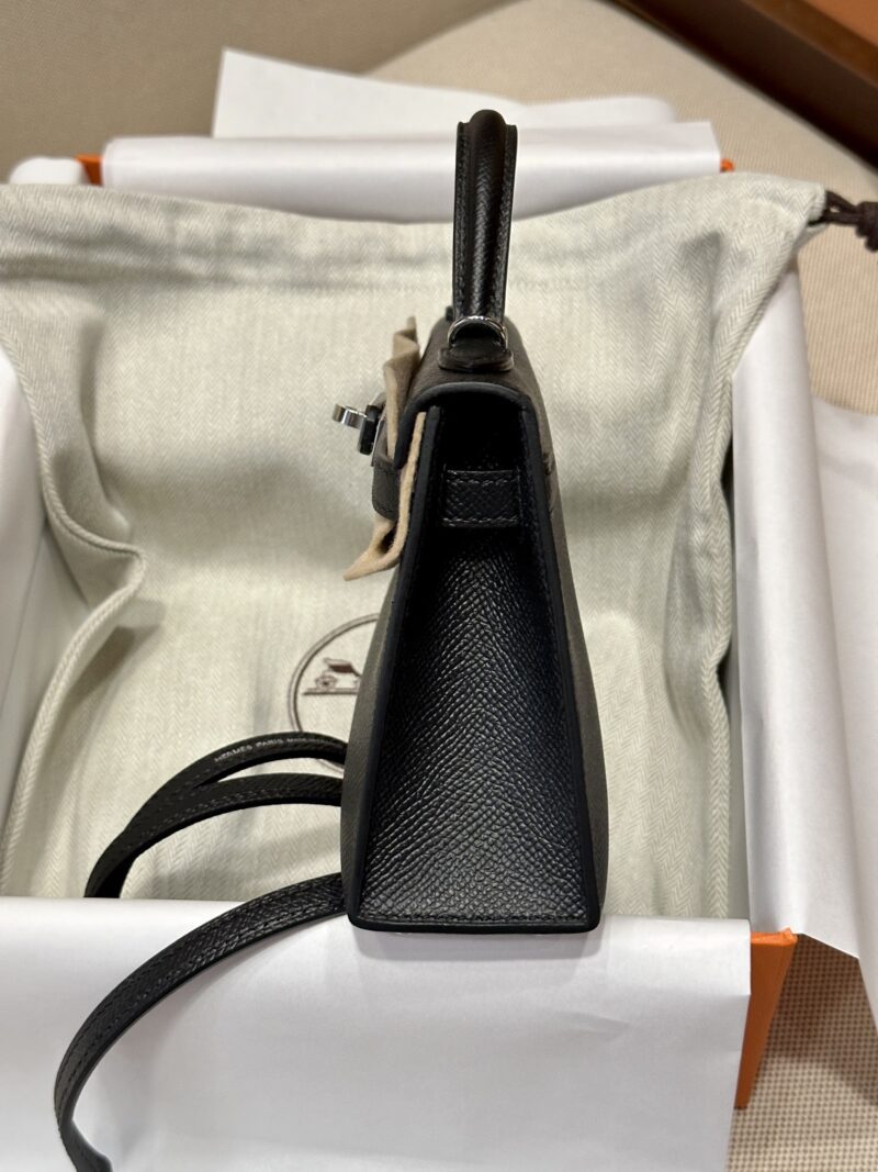 Hermès Mini Kelly Epsom Noir Gold Hardware - Image 24