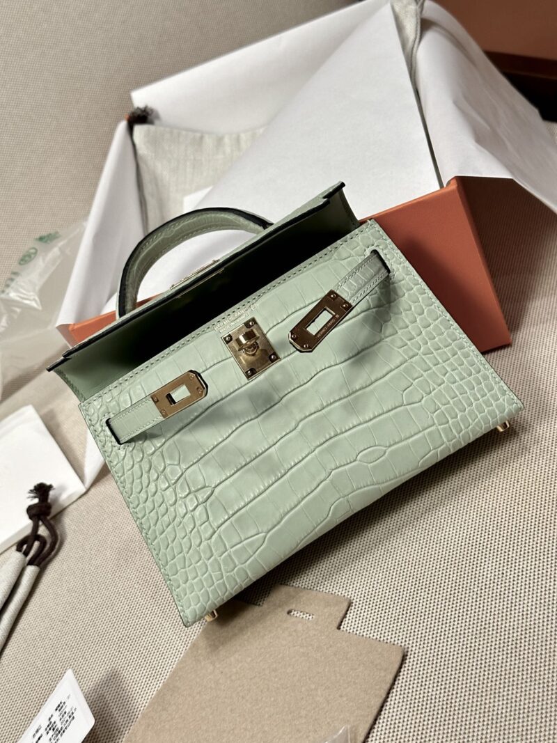 Hermès Mini Kelly Matte Alligator Vert D'eau Gold Hardware - Image 9