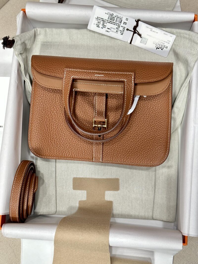 Hermès Halzan 25 Taurillon Clemence & Swift Gold Gold Hardware - Image 2