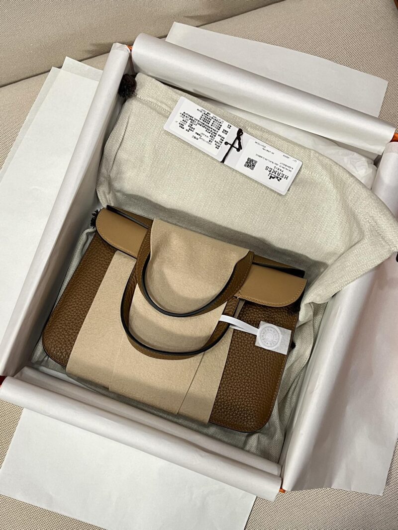 Hermès Halzan 25 Taurillon Clemence & Swift Alezan & Biscuit Gold Hardware