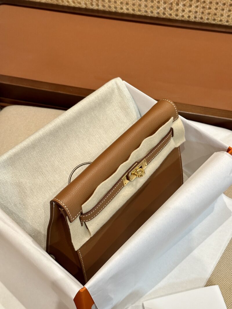 Hermès Kelly Danse 22 Evercolor Gold Gold Hardware - Image 3