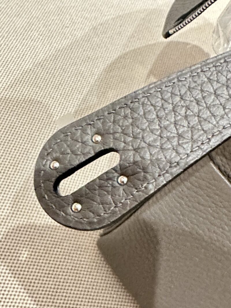 Hermès Lindy 26 Clemence Etain Silver Hardware - Image 9