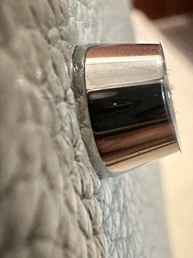 Hermès Lindy 26 Taurillon Clemence Beton Silver Hardware - Image 6