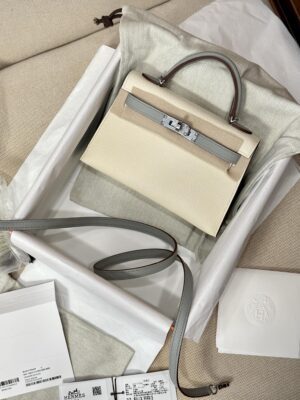 Hermès Mini Kelly 19 Epsom Craie & Blue Glacier Silver Hardware