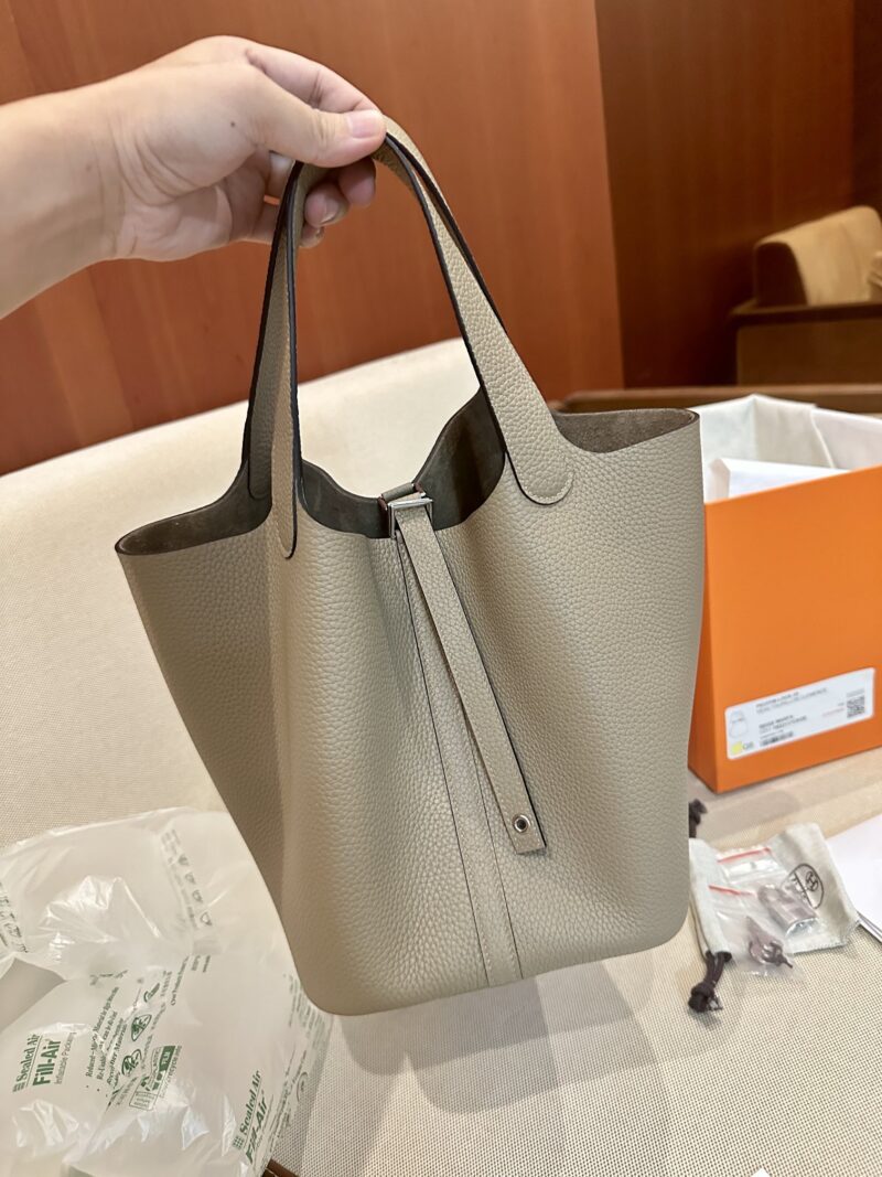 Hermès Picotin 22 Taurillon Clemence Beige Marfa Silver Hardware - Image 3