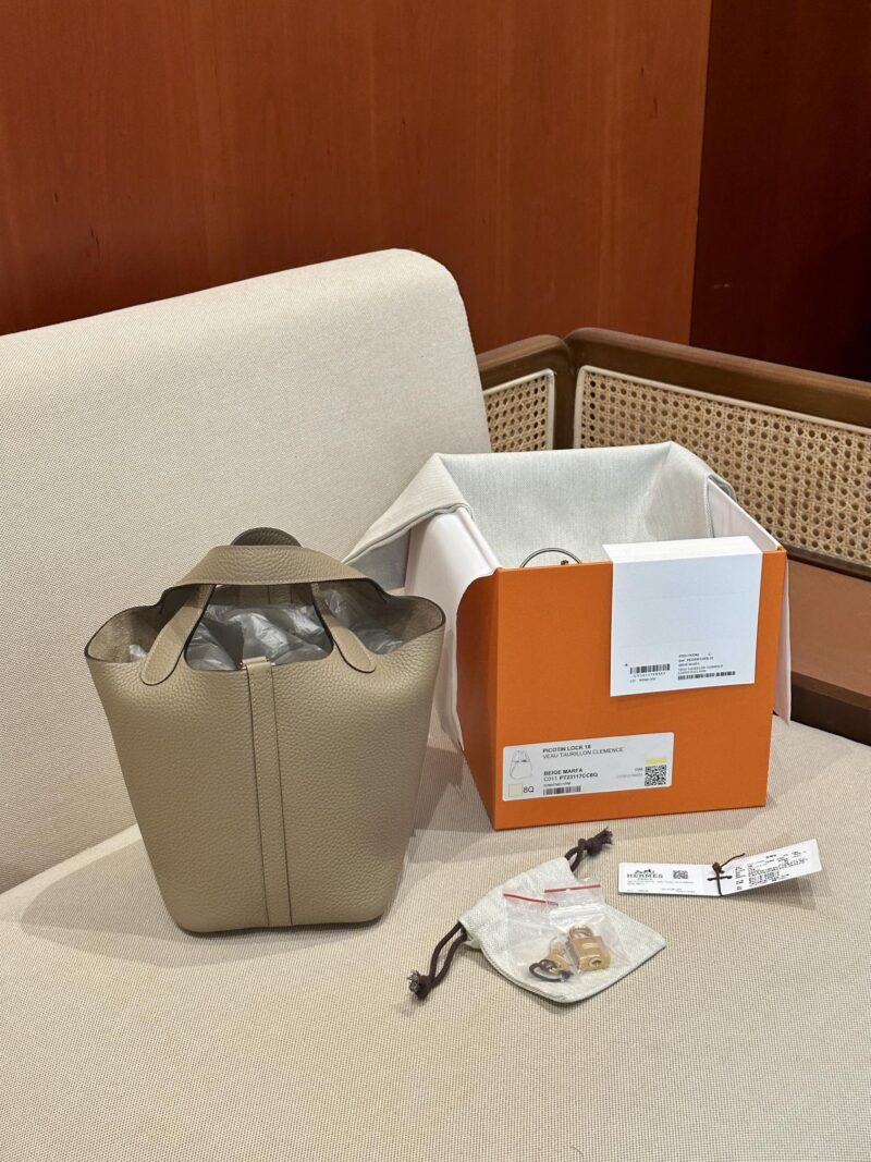 Hermès Picotin 18 Taurillon Clemence Beige Marfa Silver Hardware - Image 3
