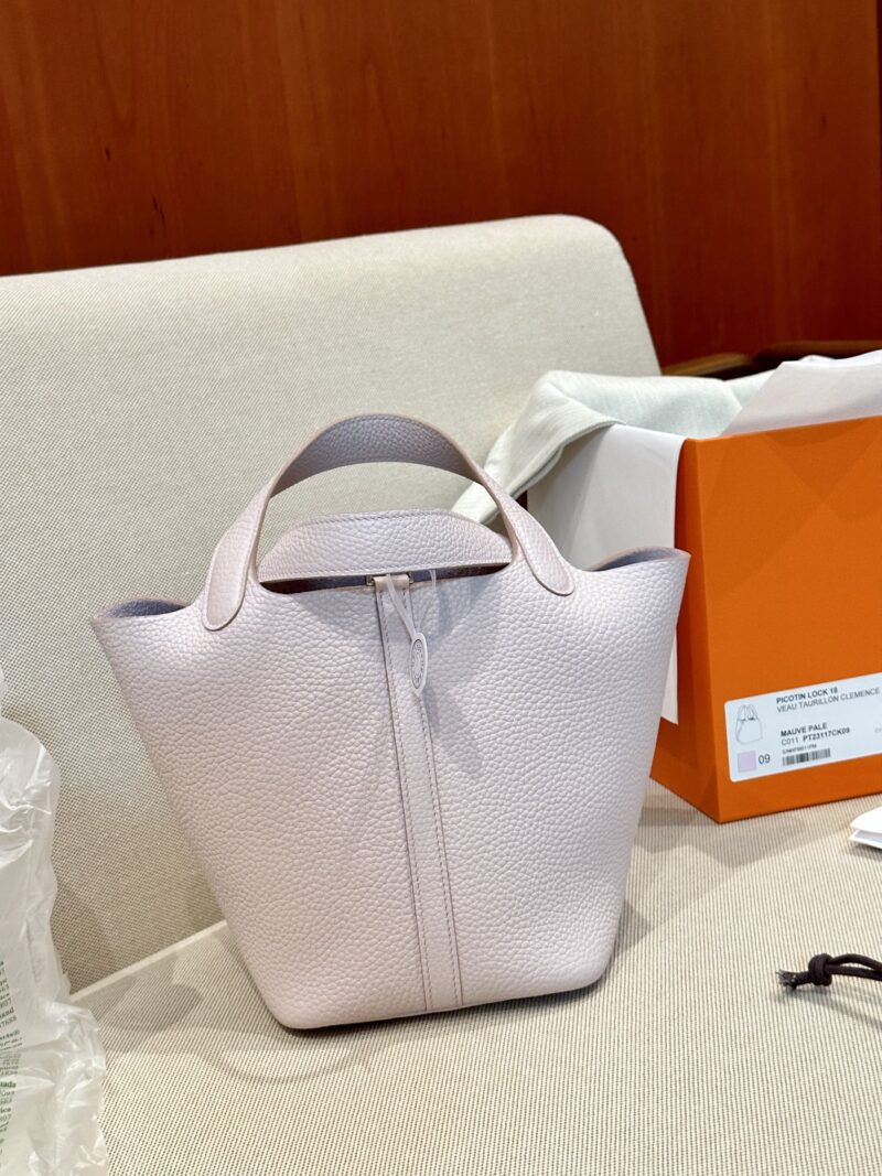 Hermès Picotin 18 Taurillon Clemence Mauve Pale Silver Hardware - Image 2