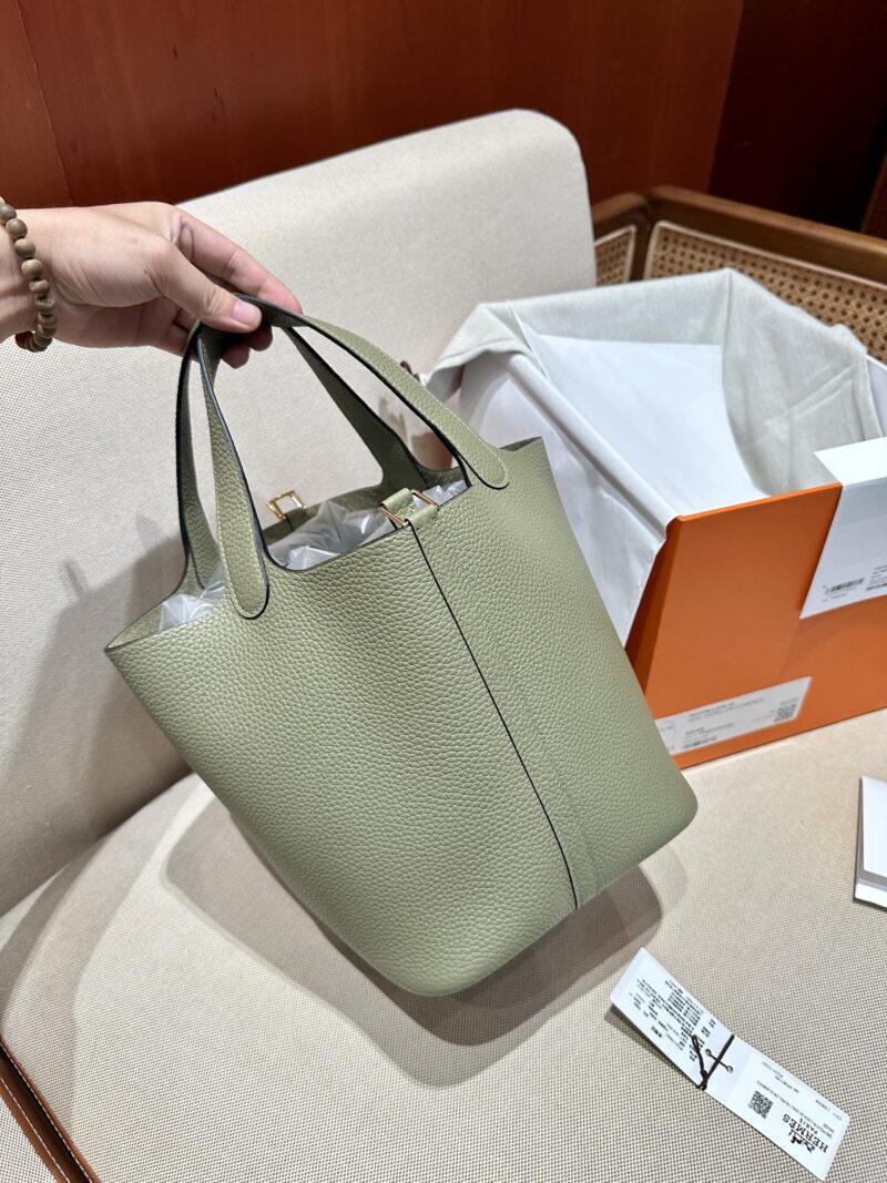 Hermès Picotin 22 Taurillon Clemence Sauge Gold Hardware - Image 3