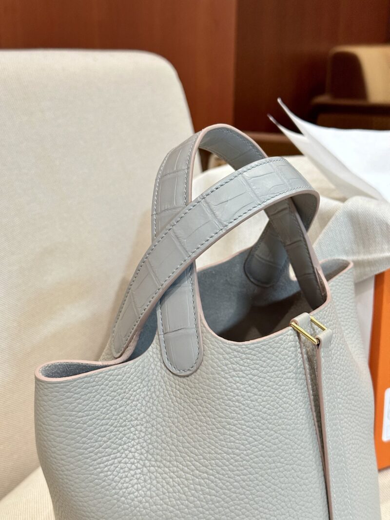 Hermès Picotin Touch 18 Taurillon Clemence & Matte Alligator Gris Pearl Gold Hardware - Image 4