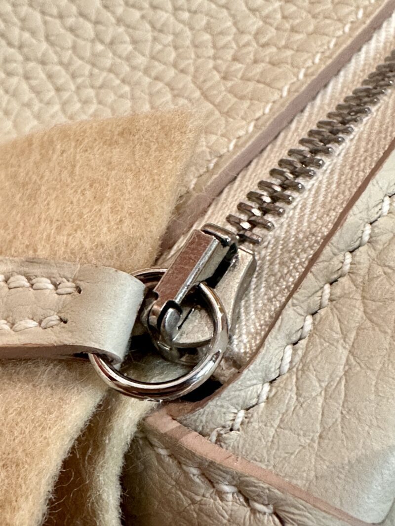 Hermès Lindy 26 Togo Craie Silver Hardware - Image 7