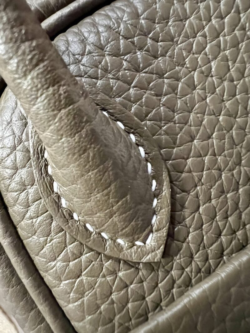 Hermès Mini Lindy 20 Taurillon Clemence Etoupe Silver Hardware - Image 8