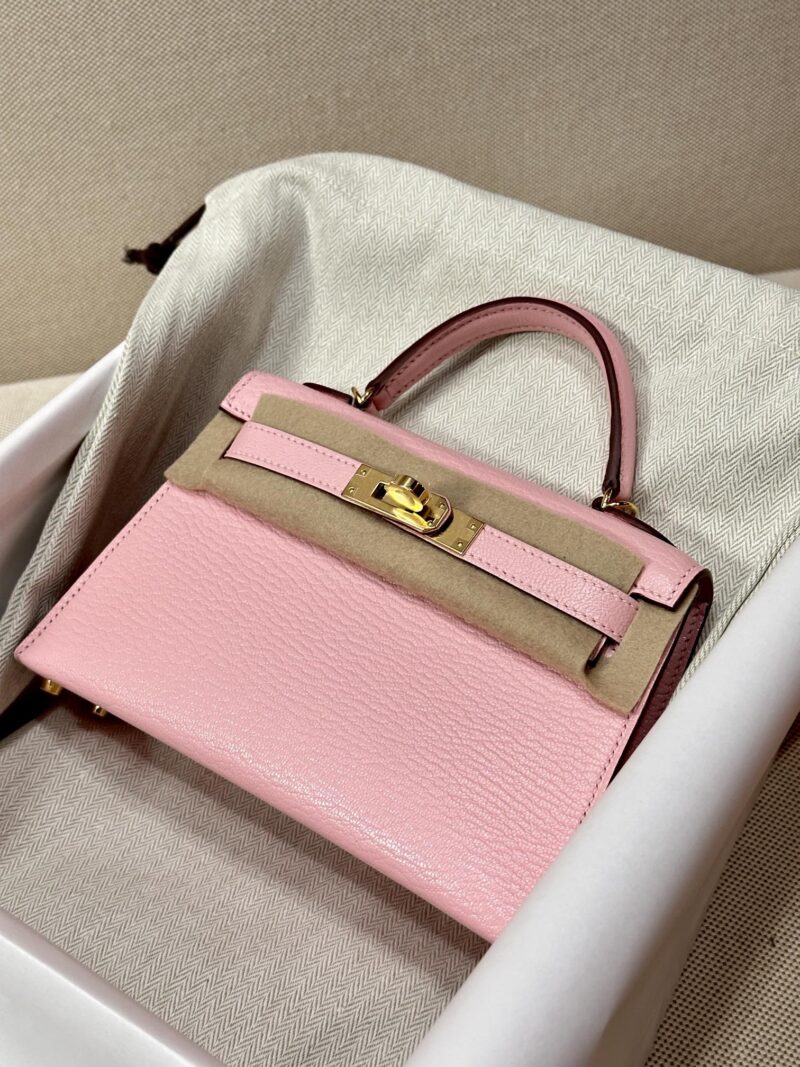 Hermès Mini Kelly 19 Chevre Rose Sakura Gold Hardware - Image 2