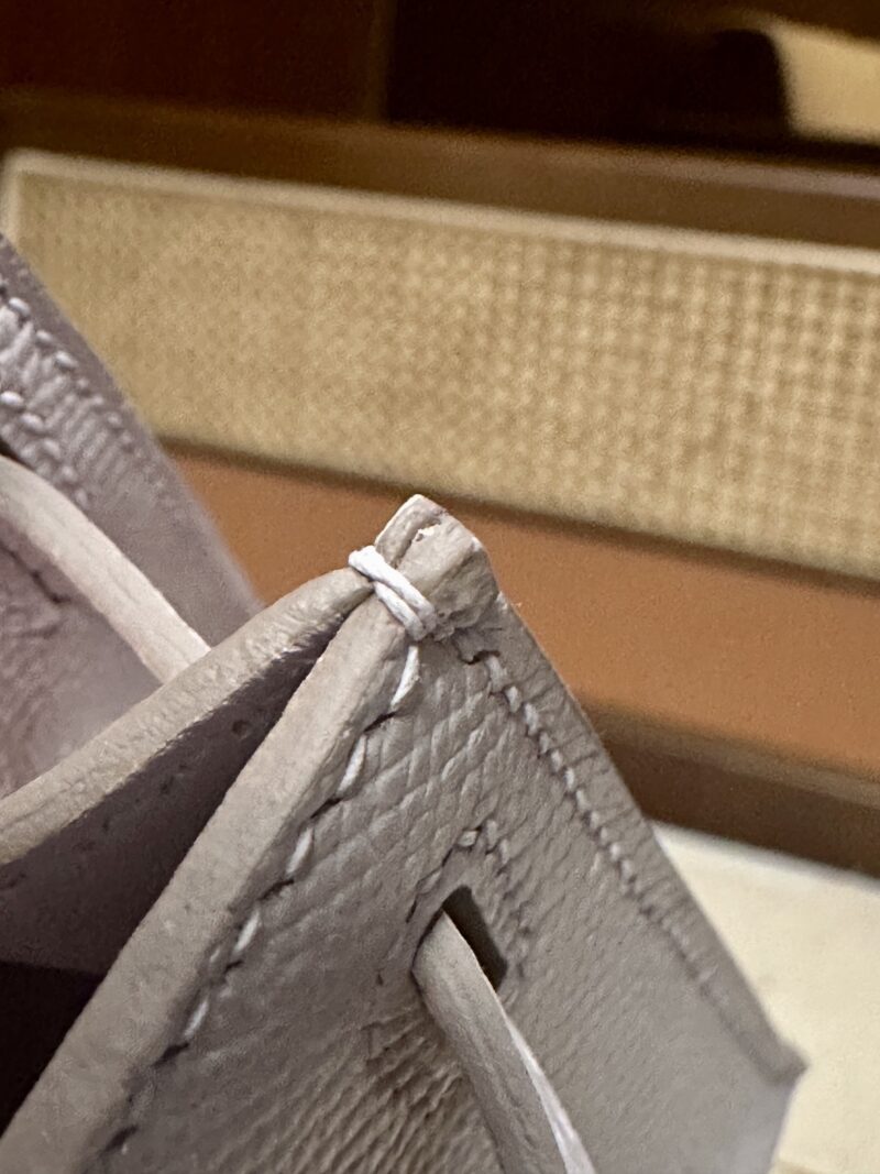 Hermès Mini Kelly 19 Epsom Mauve Pale Silver Hardware - Image 7