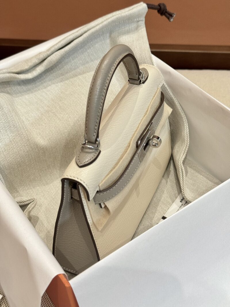 Hermès Mini Kelly 19 Chevre Nata & Gris Tourterelle Silver Hardware - Image 3