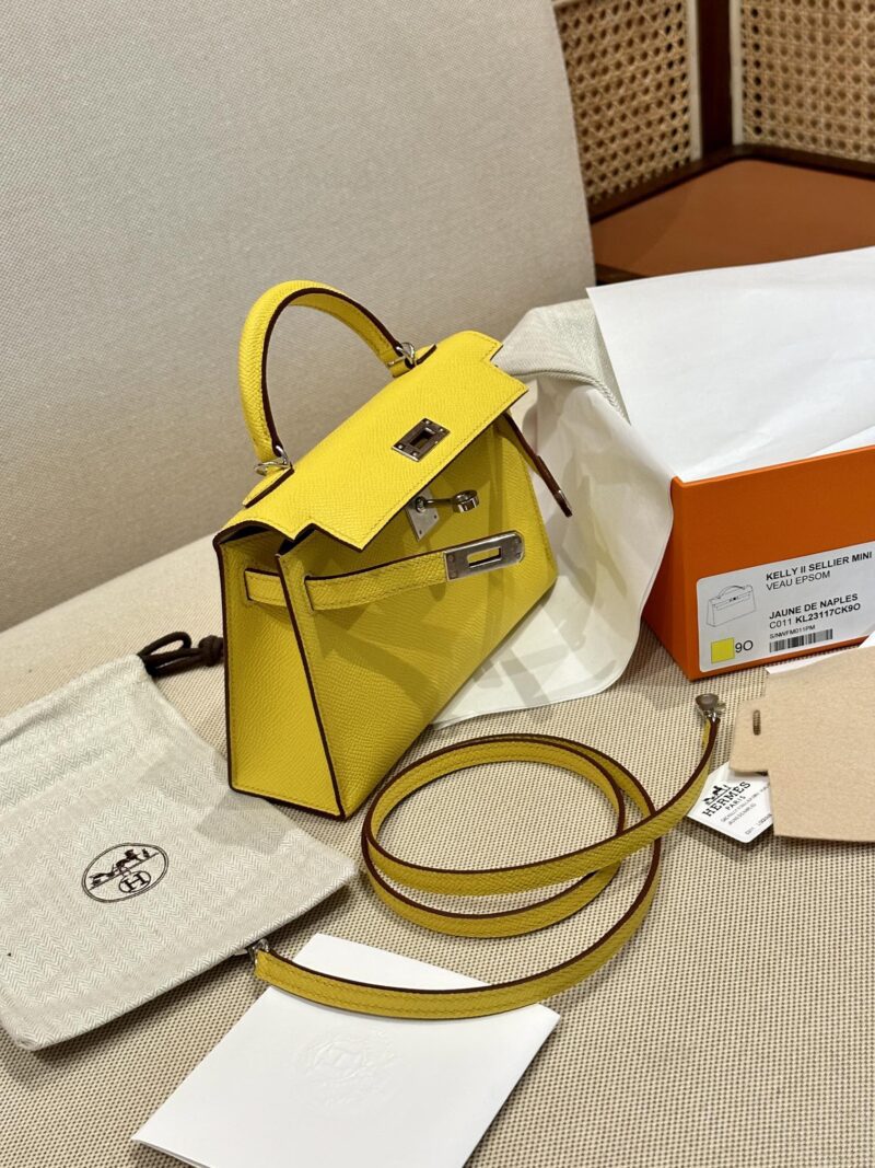 Hermès Mini Kelly 19 Epsom Jaune De Naples Silver Hardware - Image 4