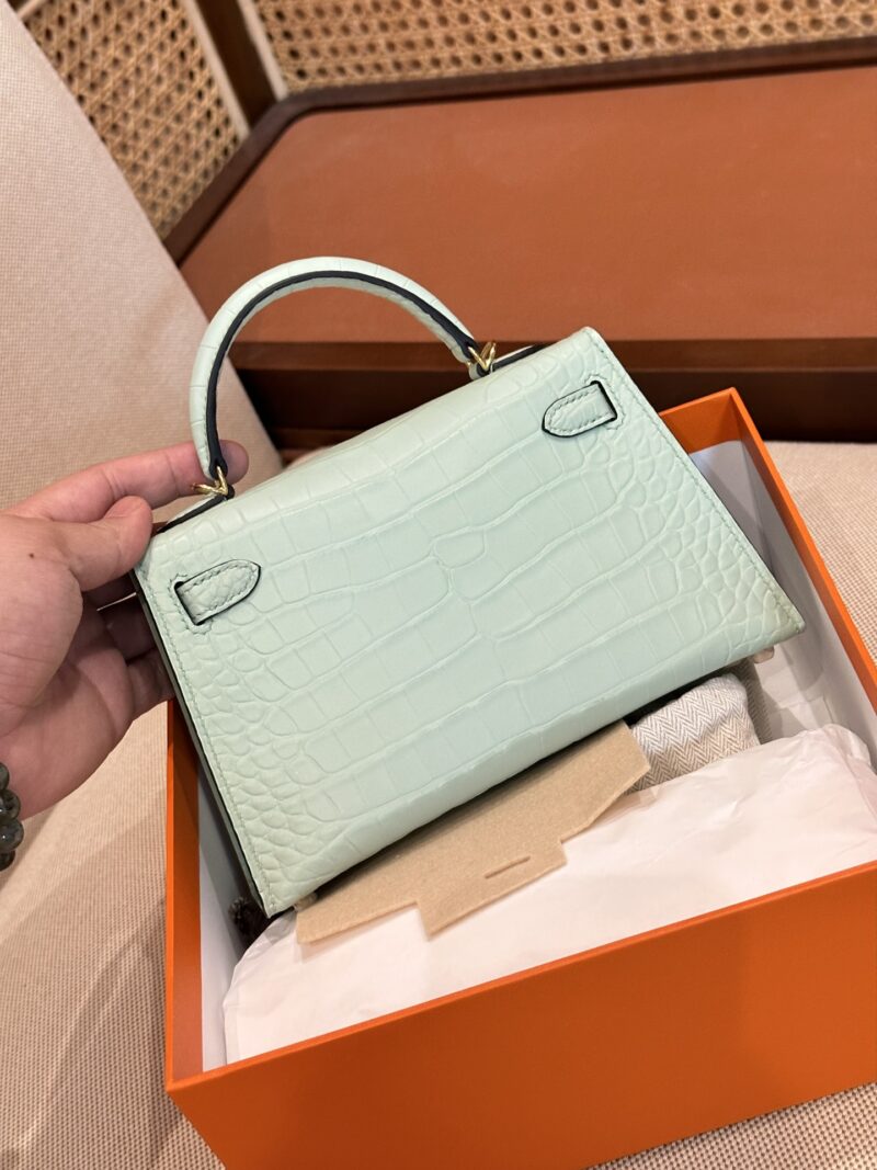 Hermès Mini Kelly Matte Crocodile Vert D'eau Gold Hardware - Image 4