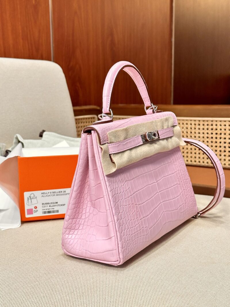 Hermès Kelly 25 Matte Alligator Pink Silver Hardware - Image 4