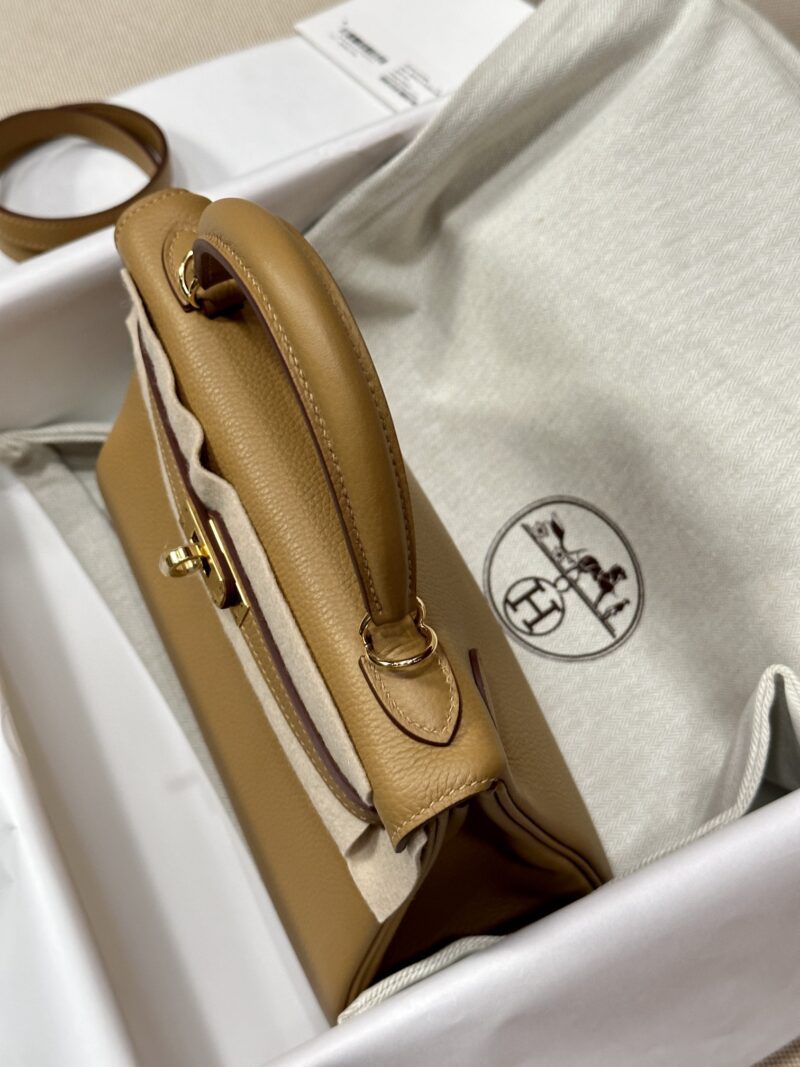 Hermès Kelly 25 Togo Biscuit Gold Hardware
