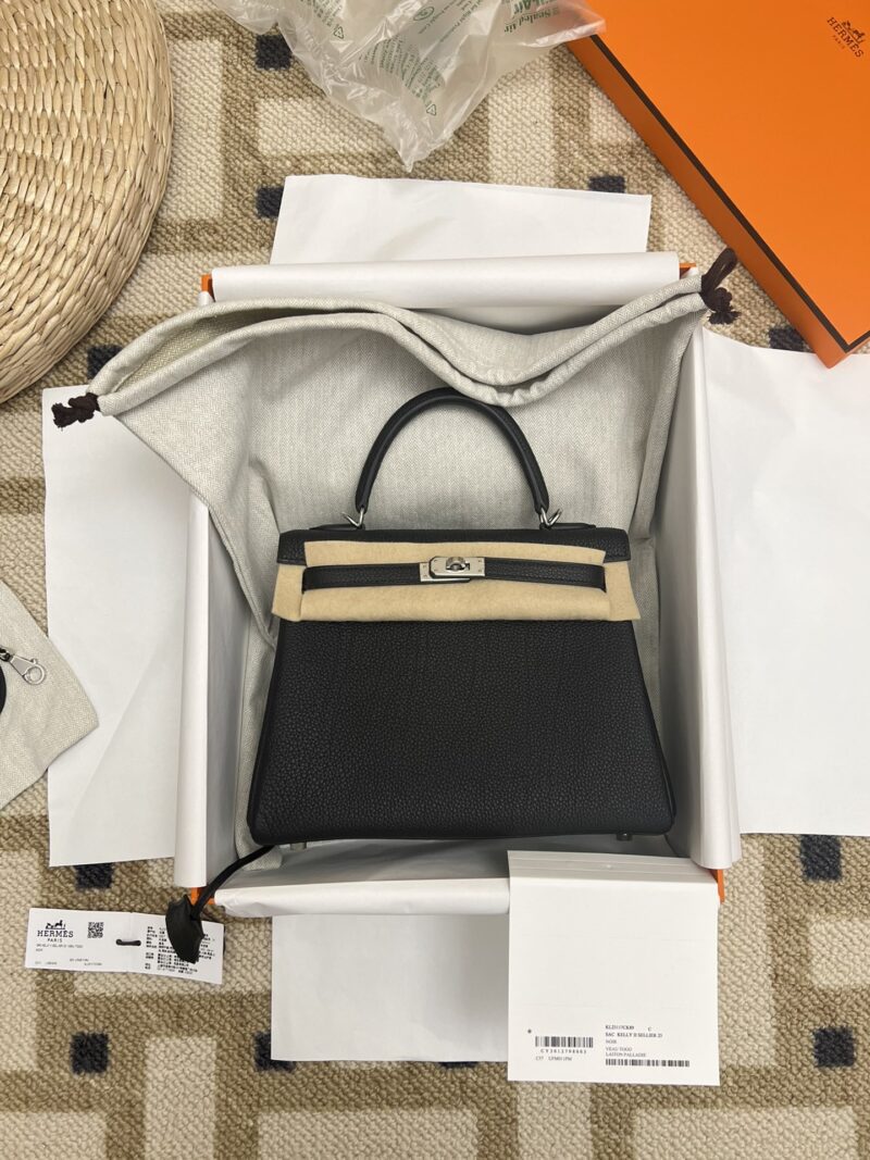 Hermès Kelly 25 Togo Noir Silver Hardware
