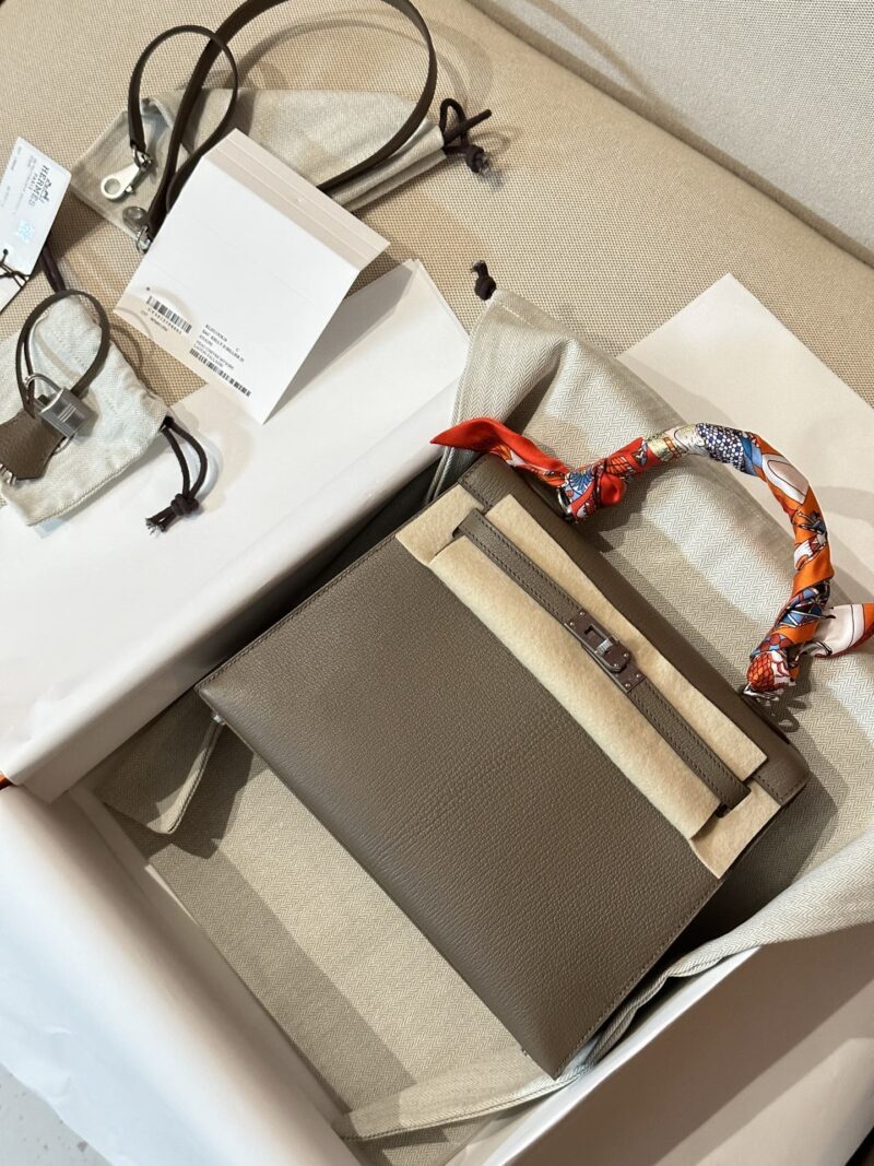 Hermès Kelly 25 Chevre Etoupe Silver Hardware
