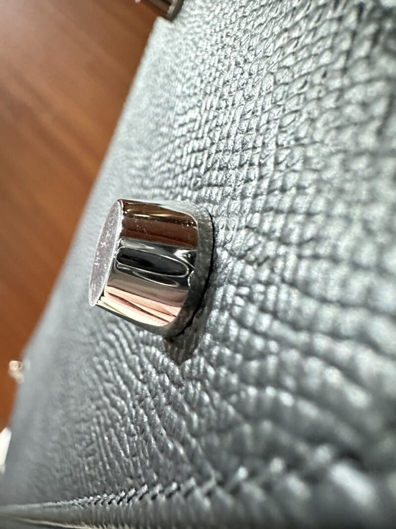 Hermès Kelly 28 Epsom Noir Silver Hardware - Image 9