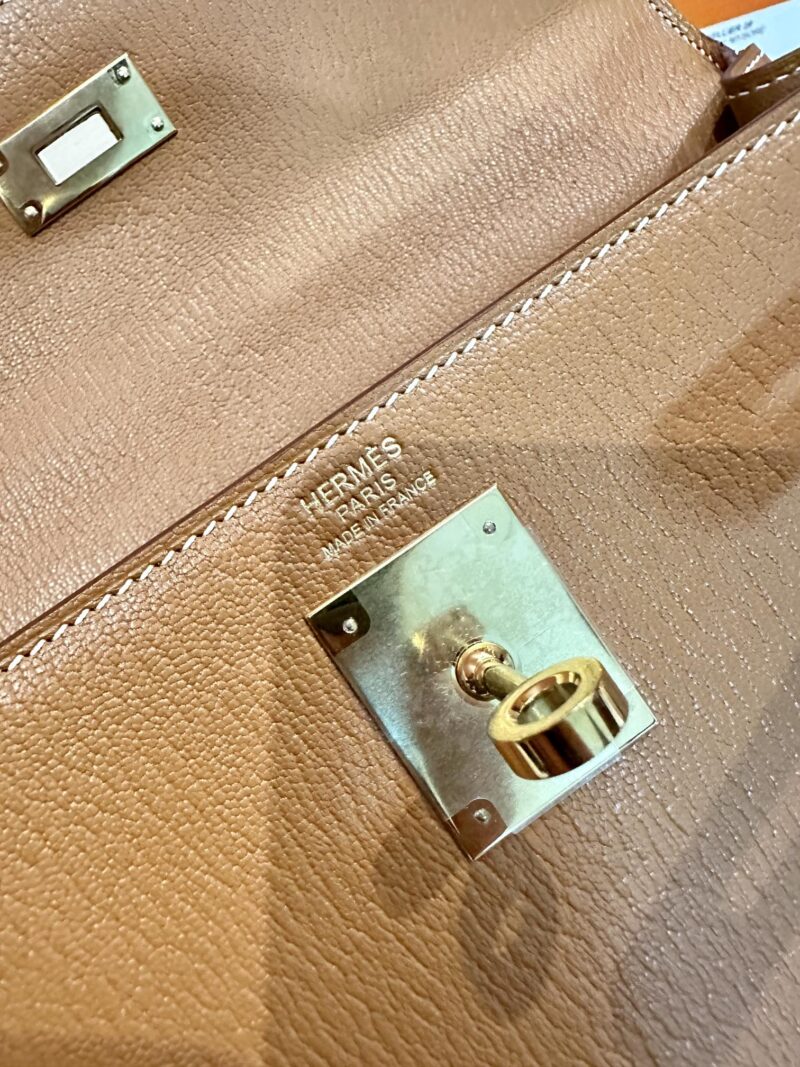 Hermès Kelly 28 Chevre Gold Gold Hardware - Image 7