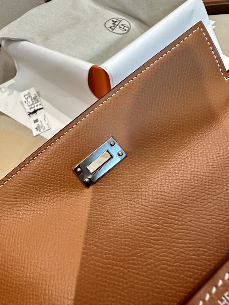 Hermès Kelly 25 Epsom Gold, Silver Silver Hardware - Image 9