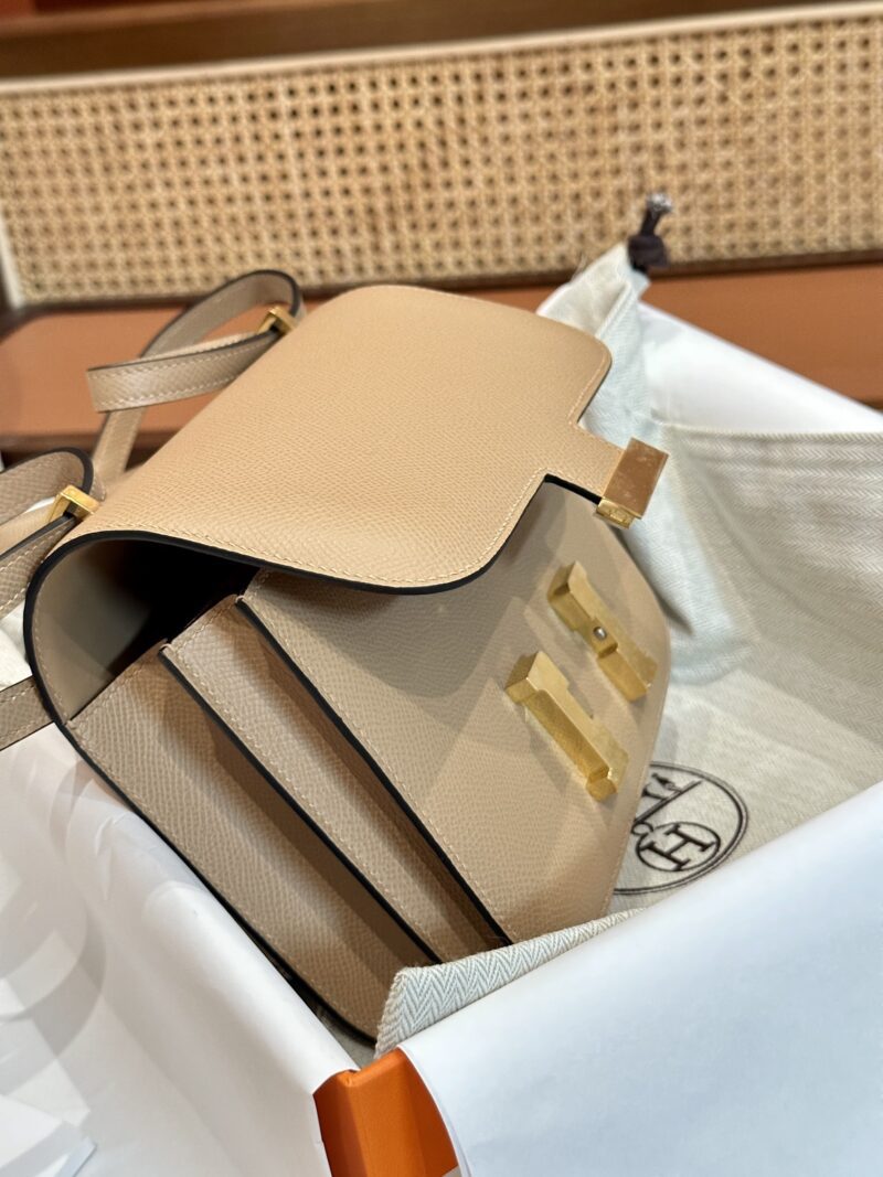 Hermès Constance 19 Chai, Gold Epsom Gold Hardware - Image 3