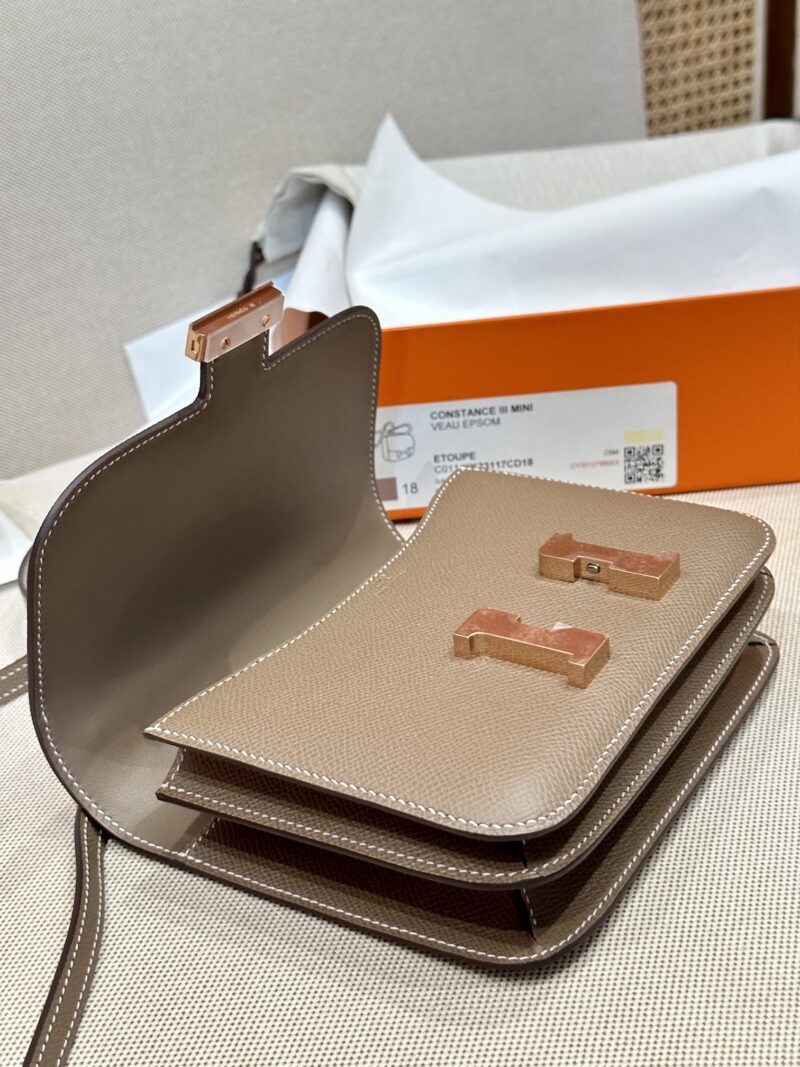 Hermès Constance 19 Etoupe, Rose Gold Epsom Gold Hardware - Image 2