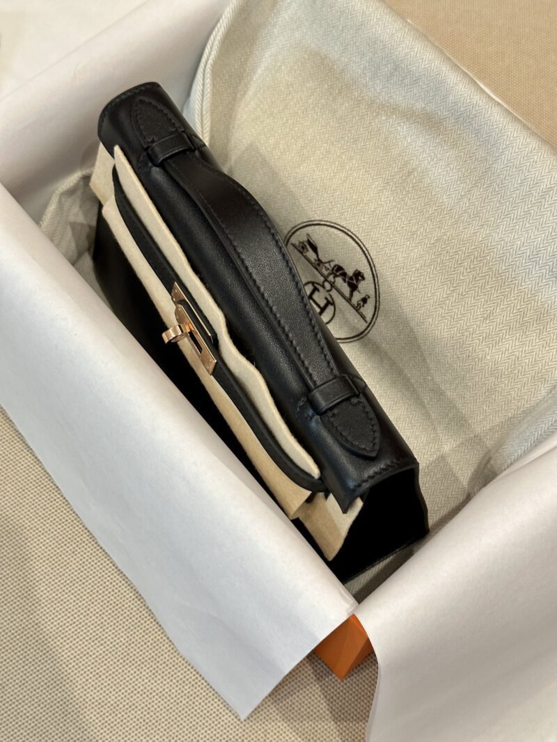 Hermès Kelly Pochette Noir, Rose Gold Swift Gold Hardware