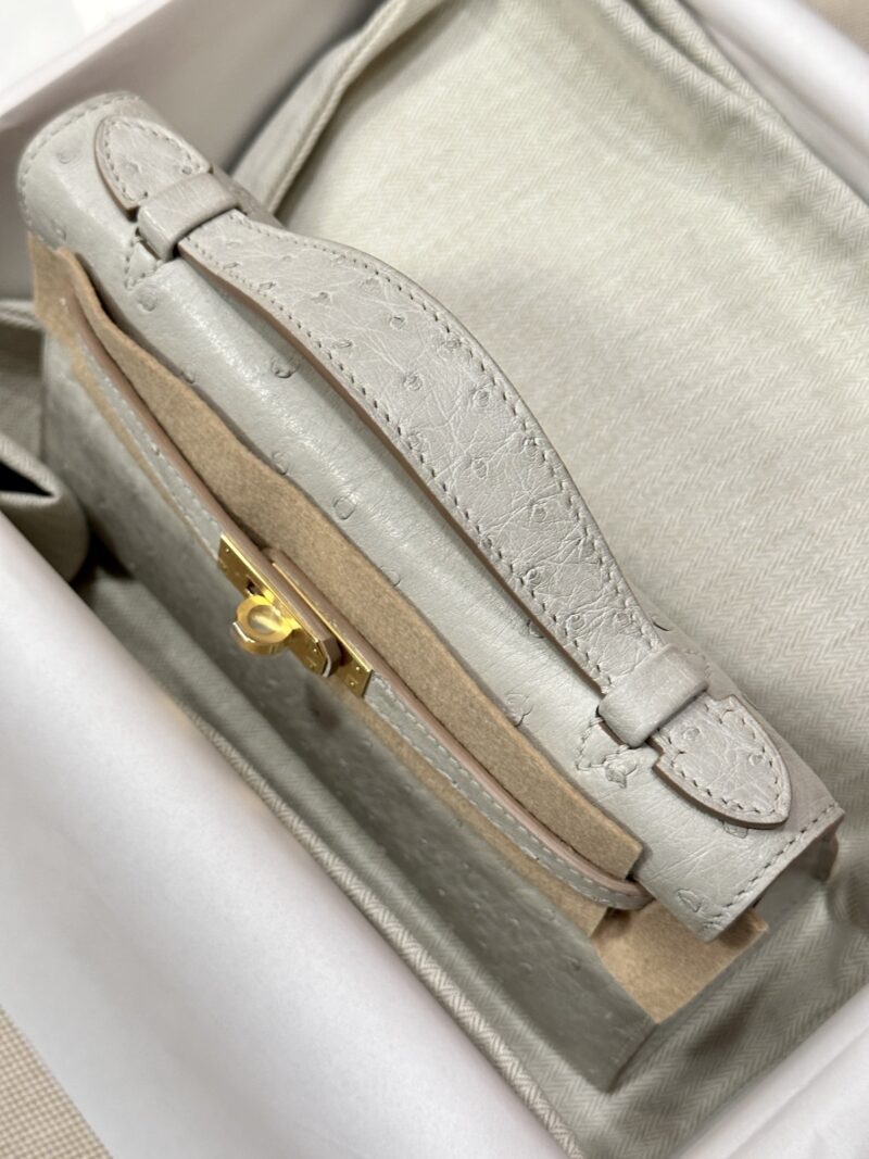 Hermès Kelly Pochette Gris Pearl Ostrich Gold Hardware